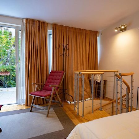 Acropolis Metro St.3 Bedrοοms 6 Persons Maisonette Athens Exterior photo