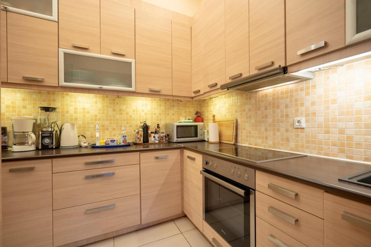 Acropolis Metro St.3 Bedrοοms 6 Persons Maisonette Athens Exterior photo